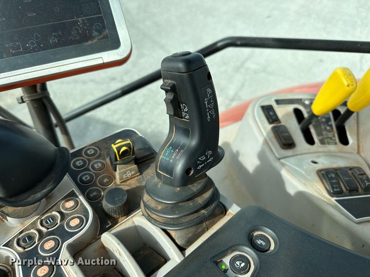 image for item OG9236 2018 Kubota  M7-171 tractor