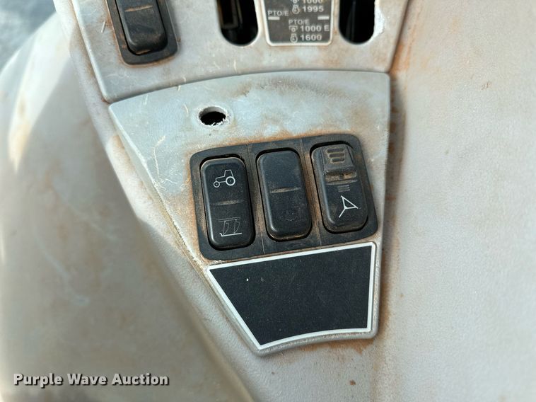 image for item OG9236 2018 Kubota  M7-171 tractor