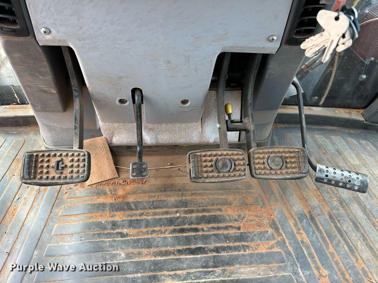 image for item OG9236 2018 Kubota  M7-171 tractor