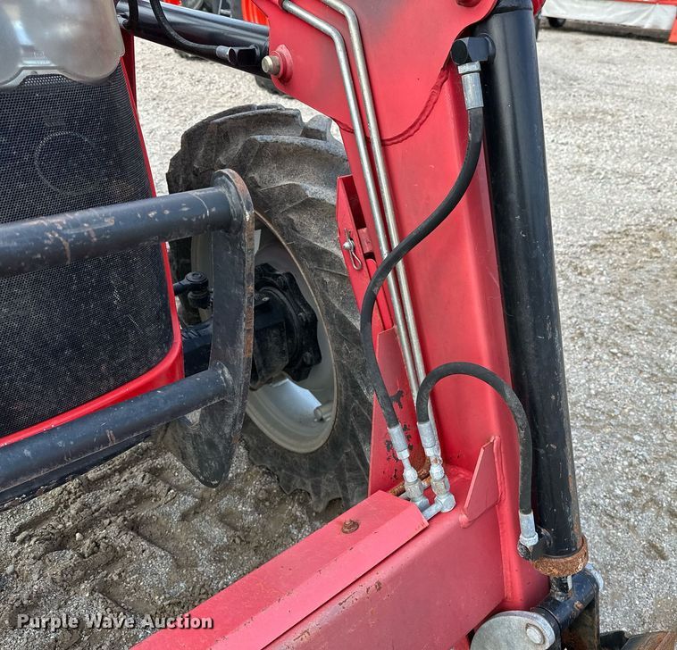 image for item OG9242 2008 Massey Ferguson 2615  MFWD tractor