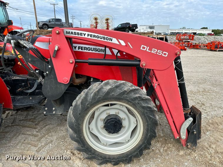 image for item OG9242 2008 Massey Ferguson 2615  MFWD tractor