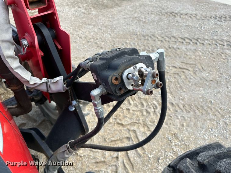 image for item OG9242 2008 Massey Ferguson 2615  MFWD tractor