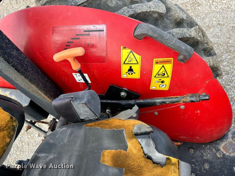 image for item OG9242 2008 Massey Ferguson 2615  MFWD tractor