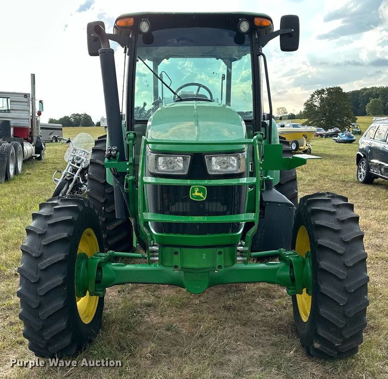 image for item OG9293 2018 John Deere 5085E MFWD tractor