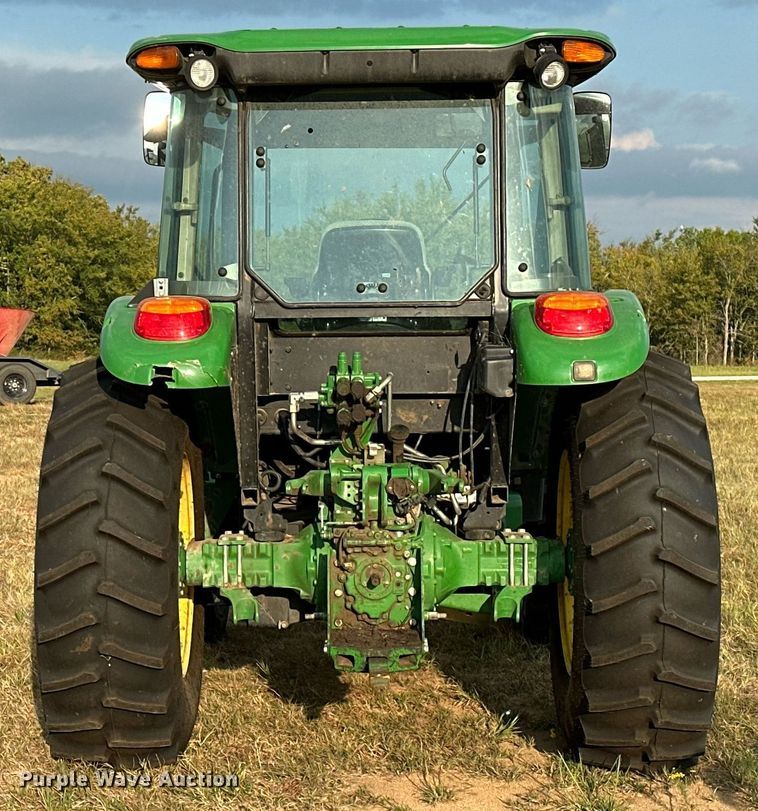 image for item OG9293 2018 John Deere 5085E MFWD tractor
