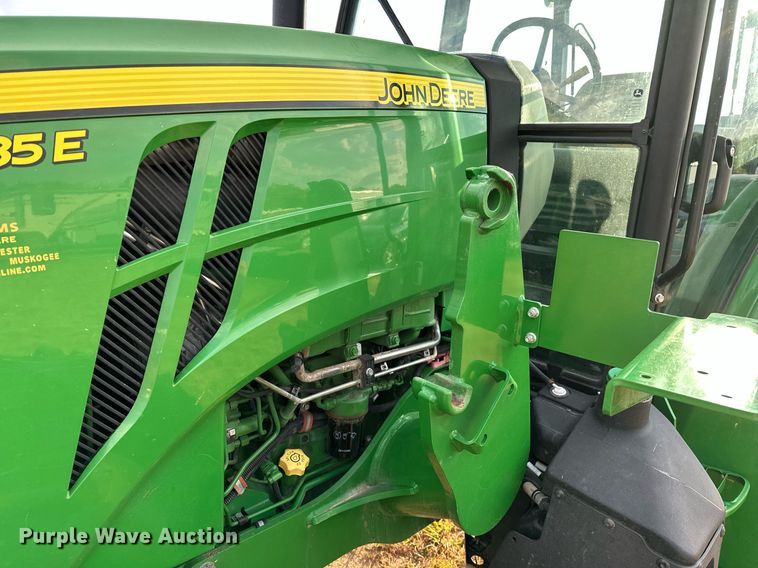image for item OG9293 2018 John Deere 5085E MFWD tractor