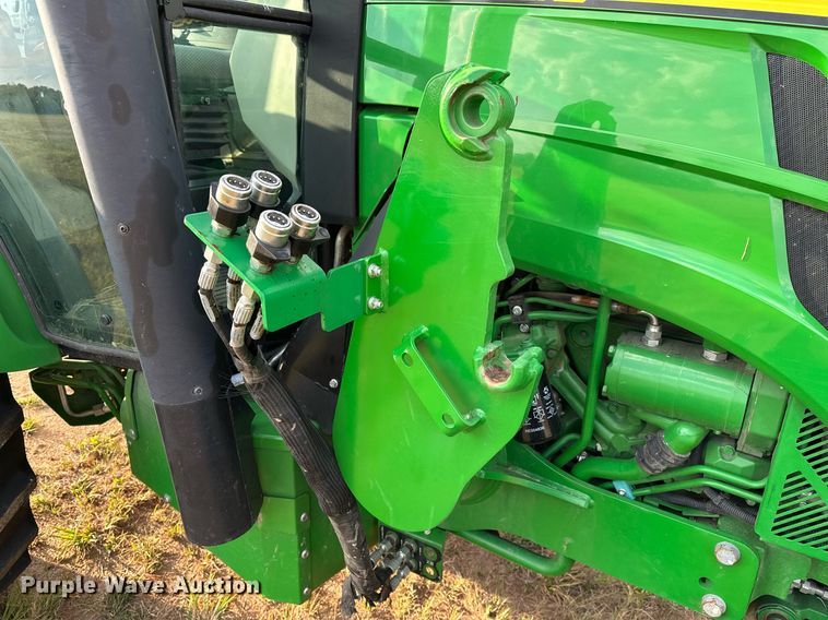 image for item OG9293 2018 John Deere 5085E MFWD tractor