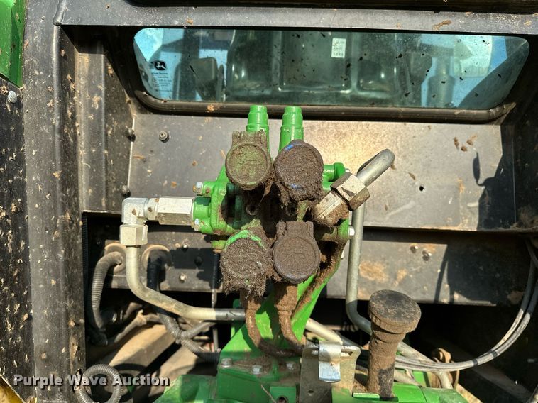 image for item OG9293 2018 John Deere 5085E MFWD tractor