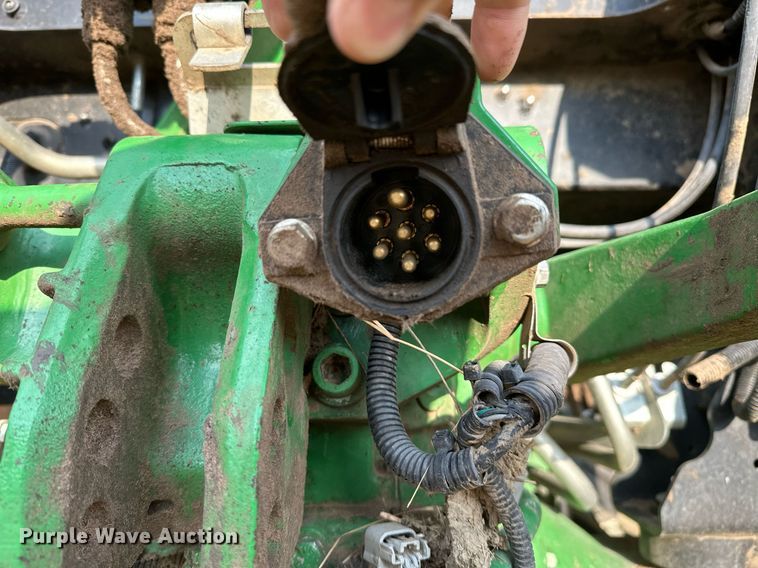 image for item OG9293 2018 John Deere 5085E MFWD tractor