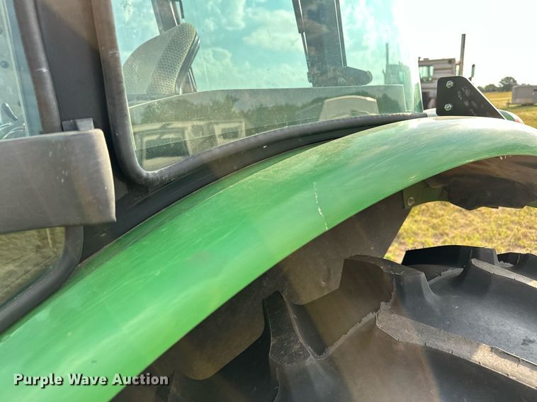 image for item OG9293 2018 John Deere 5085E MFWD tractor