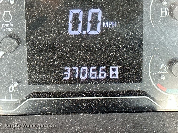 image for item OG9293 2018 John Deere 5085E MFWD tractor