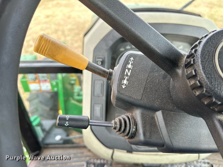 image for item OG9293 2018 John Deere 5085E MFWD tractor