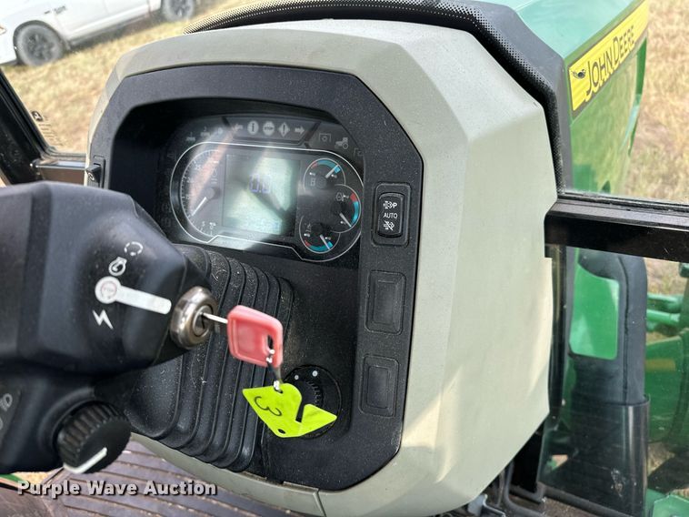 image for item OG9293 2018 John Deere 5085E MFWD tractor