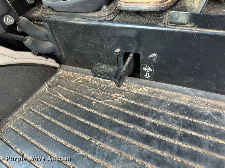 image for item OG9293 2018 John Deere 5085E MFWD tractor