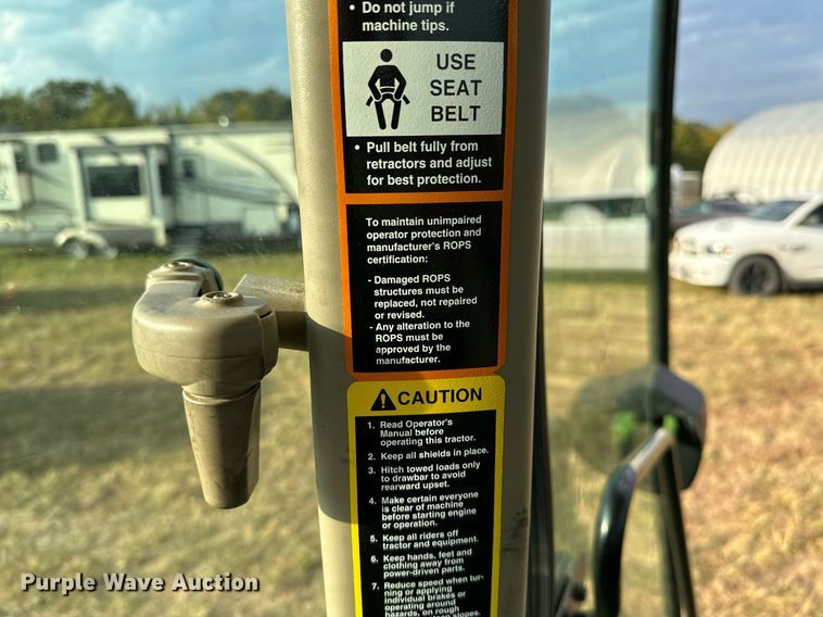 image for item OG9293 2018 John Deere 5085E MFWD tractor