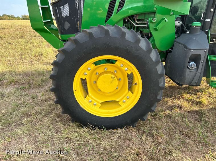 image for item OG9293 2018 John Deere 5085E MFWD tractor