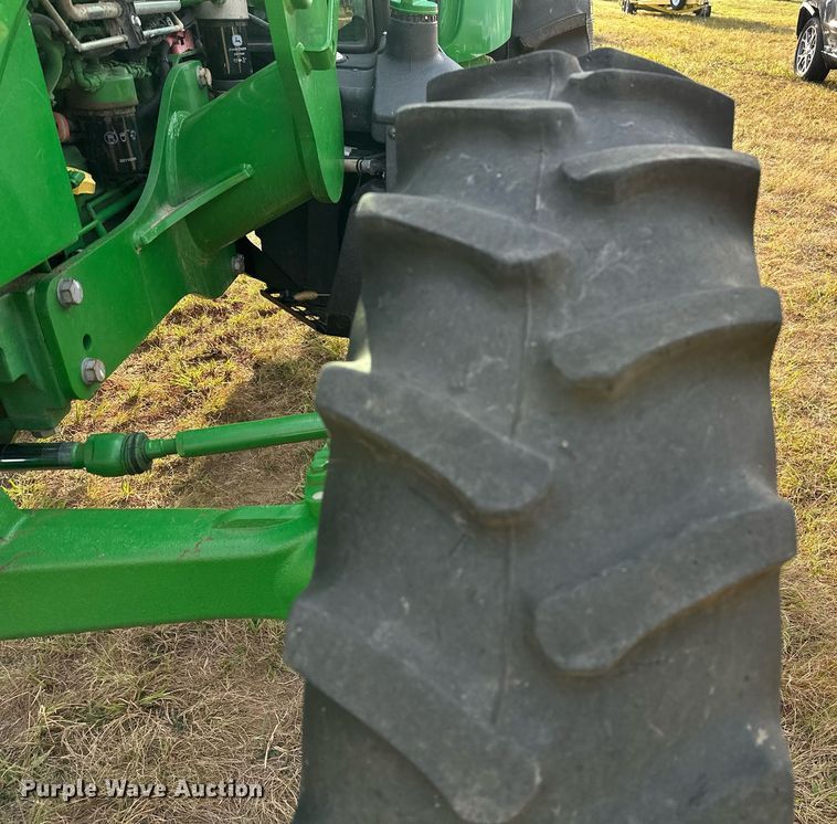 image for item OG9293 2018 John Deere 5085E MFWD tractor