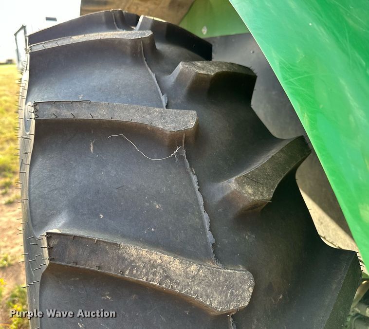 image for item OG9293 2018 John Deere 5085E MFWD tractor