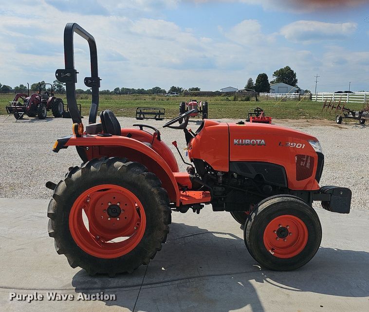 image for item OG9432 Kubota L3901  tractor