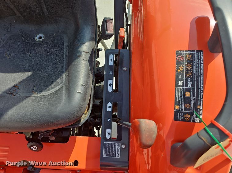 image for item OG9432 Kubota L3901  tractor