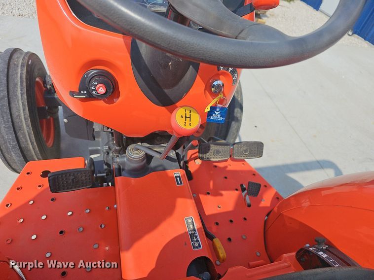 image for item OG9432 Kubota L3901  tractor