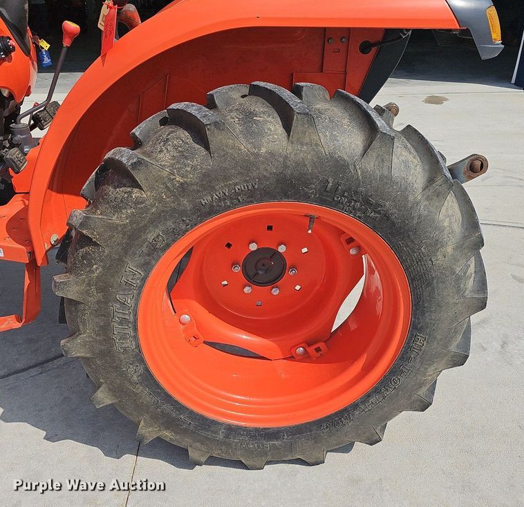 image for item OG9432 Kubota L3901  tractor