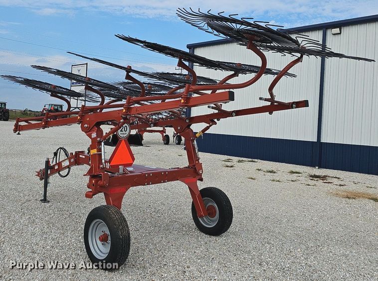image for item OG9434 Rhino VR10  hay rake