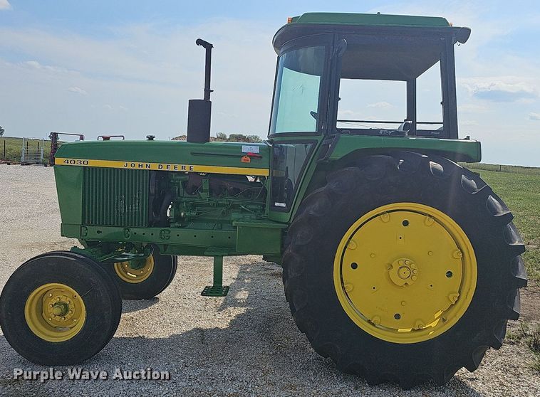 image for item OG9436 1974 John Deere 4030  tractor