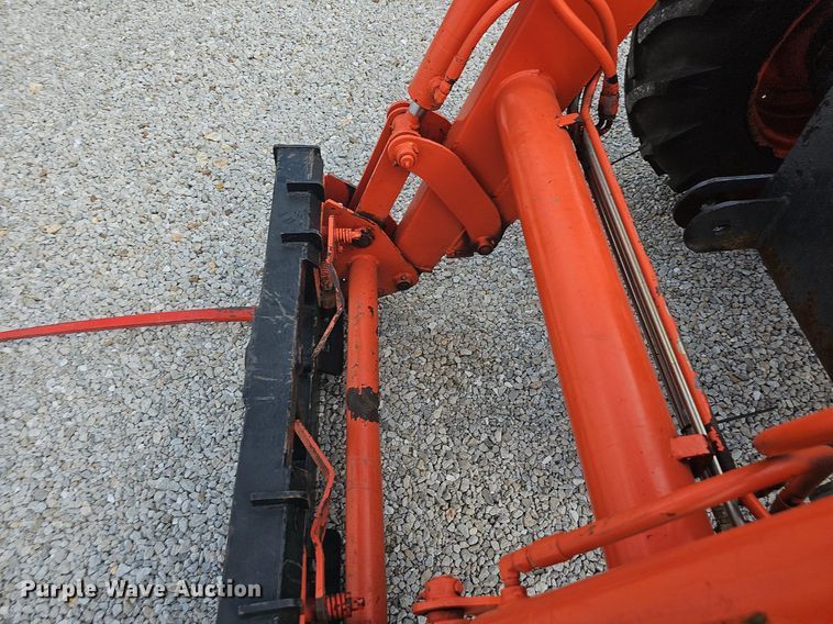 image for item OG9438 Kubota M108S  MFWD tractor