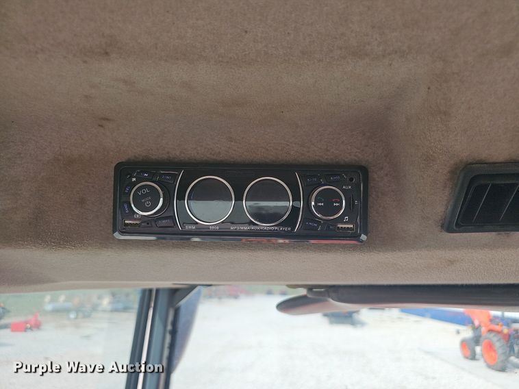 image for item OG9438 Kubota M108S  MFWD tractor