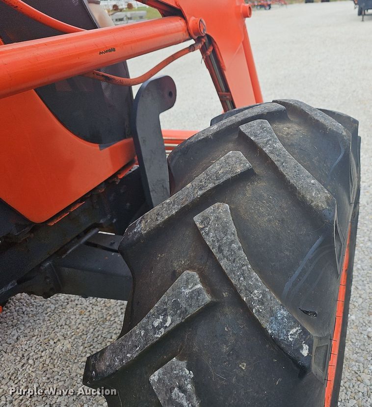 image for item OG9438 Kubota M108S  MFWD tractor