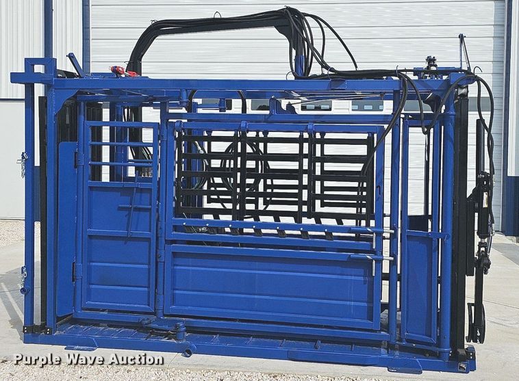 image for item OG9439 The Rancher Hydraulic Livestock Chute  unused