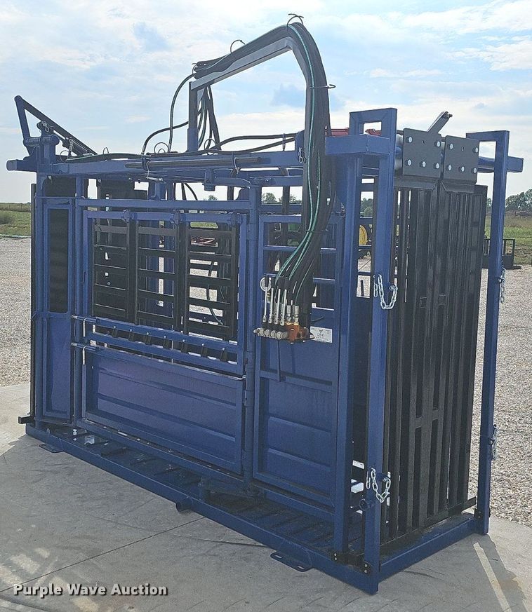 image for item OG9439 The Rancher Hydraulic Livestock Chute  unused