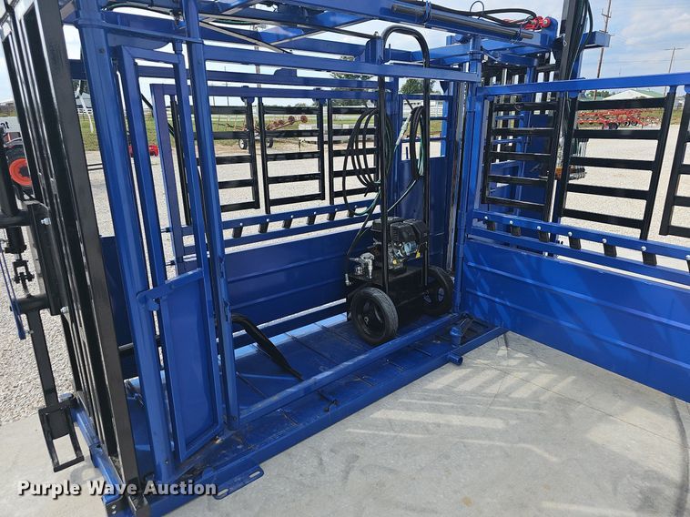 image for item OG9439 The Rancher Hydraulic Livestock Chute  unused