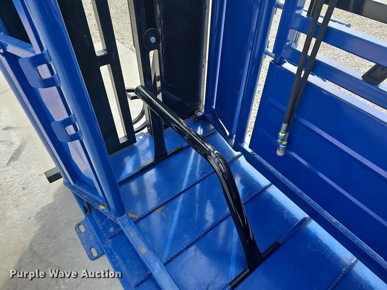 image for item OG9439 The Rancher Hydraulic Livestock Chute  unused