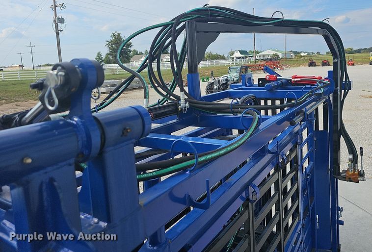 image for item OG9439 The Rancher Hydraulic Livestock Chute  unused