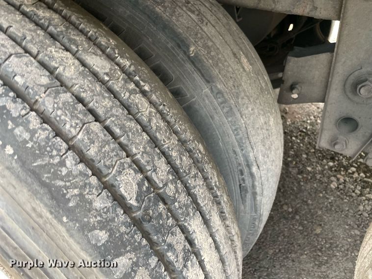 image for item NY9846 2010 Wabash  dry van trailer