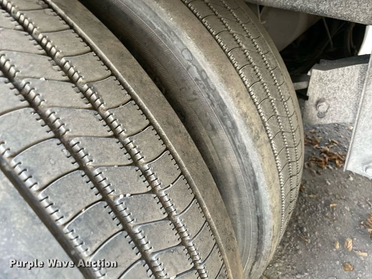 image for item NY9849 2012 Wabash  dry van trailer