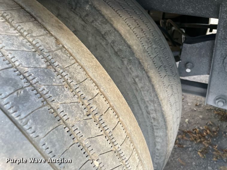 image for item NY9849 2012 Wabash  dry van trailer