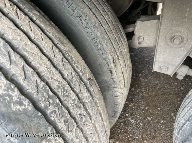 image for item NY9850 2010 Wabash  dry van trailer