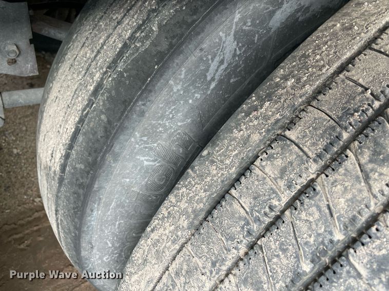 image for item NY9853 2012 Wabash  dry van trailer