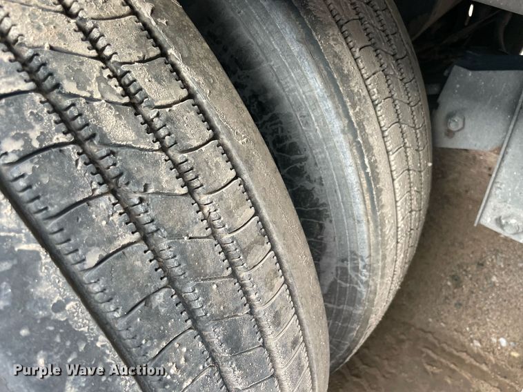 image for item NY9853 2012 Wabash  dry van trailer