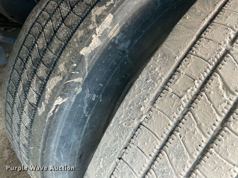 image for item NY9853 2012 Wabash  dry van trailer