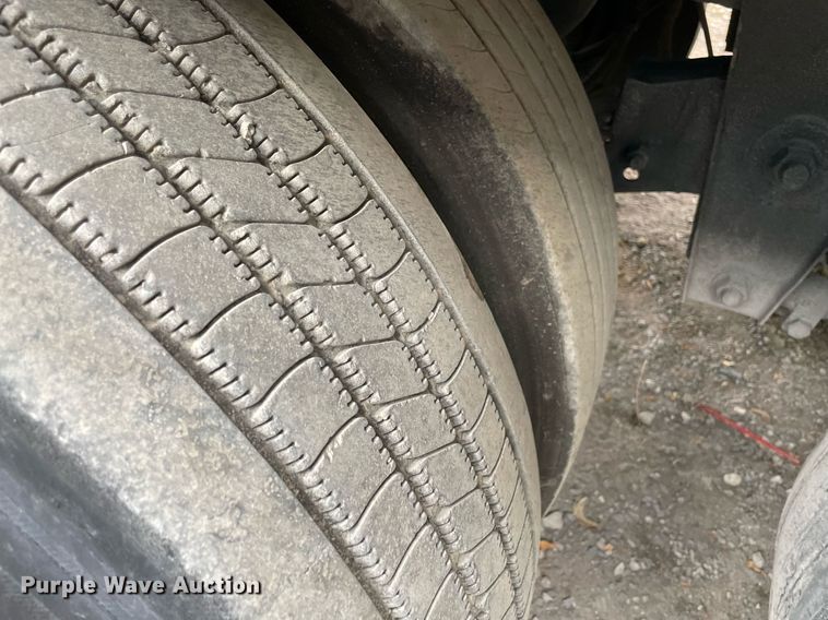 image for item NY9856 2010 Wabash  dry van trailer