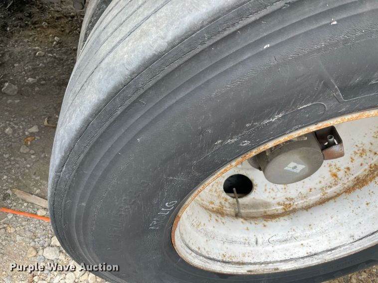 image for item NY9856 2010 Wabash  dry van trailer