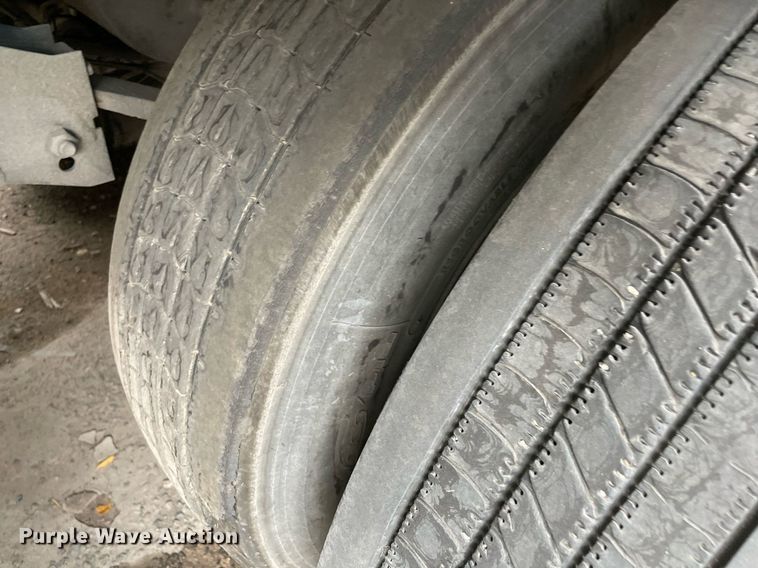 image for item NY9858 2010 Wabash  dry van trailer