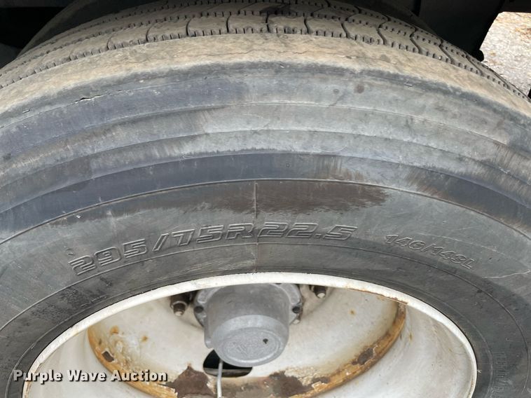 image for item NY9860 2010 Wabash  dry van trailer