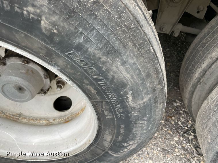 image for item NY9863 2010 Wabash  dry van trailer