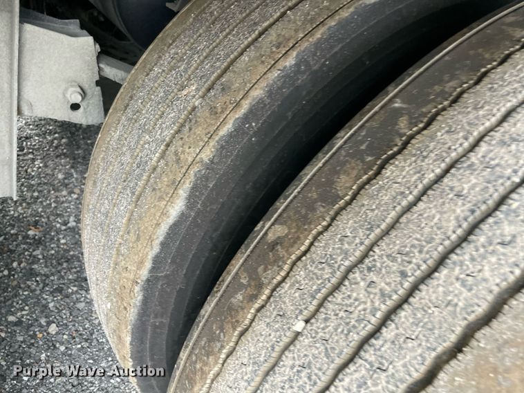 image for item NY9863 2010 Wabash  dry van trailer