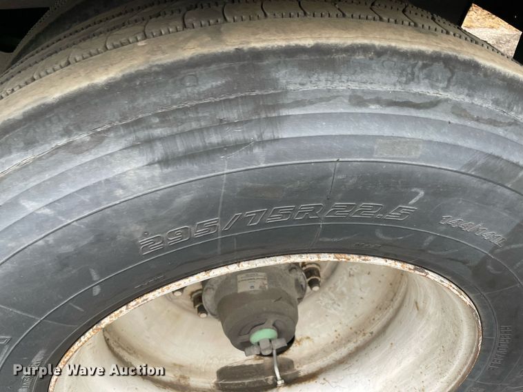 image for item NY9864 2010 Wabash  dry van trailer